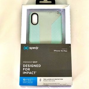 Speck iPhone XS Max Presidio Grip